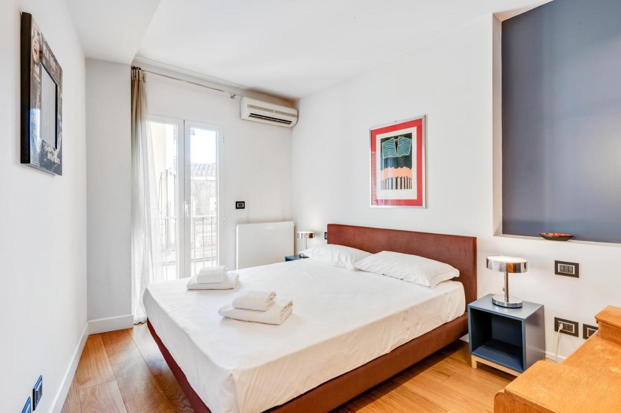 Piazza Santa Croce Design Apartment With Balcony Firenze Bagian luar foto